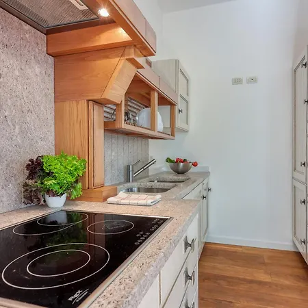 Apartmán The Perfect View Penthouse Design Apt. - Happy