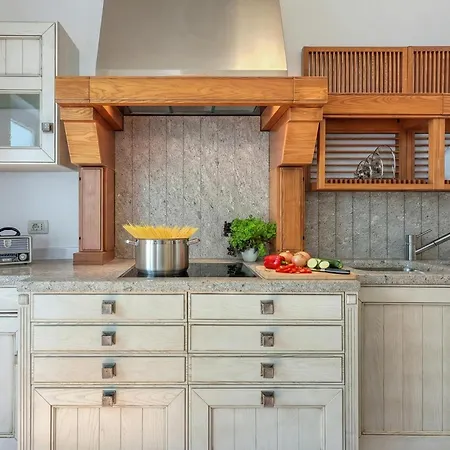 The Perfect View Penthouse Design Apt. - Happy