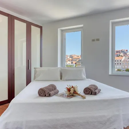 The Perfect View Penthouse Design Apt. - Happy *